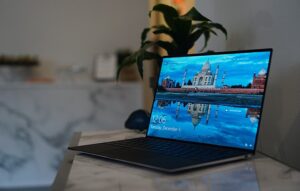 لپ تاپ DELL XPS 13